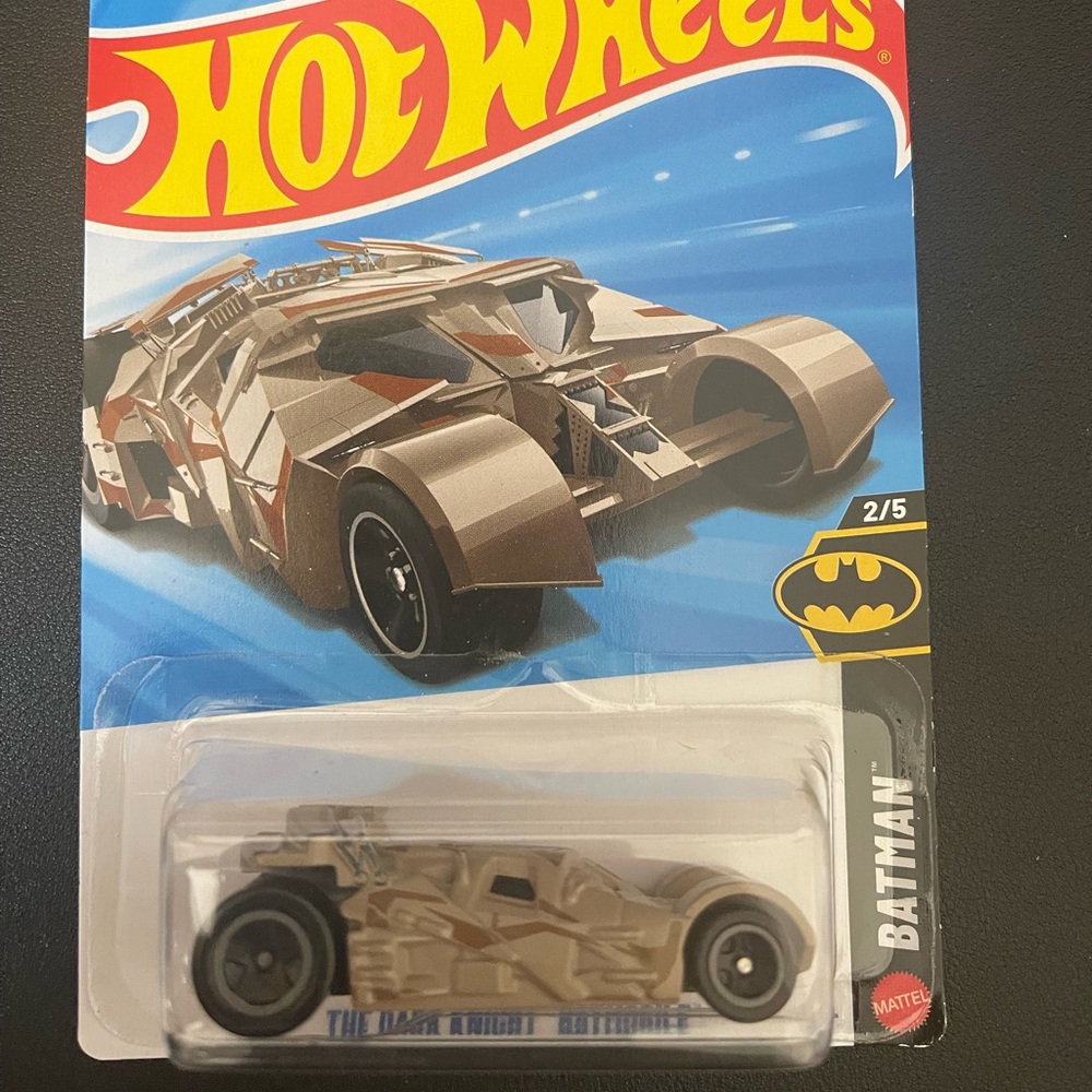Hoot Wheels Dark Knight Batmobile - Picture 3 of 5